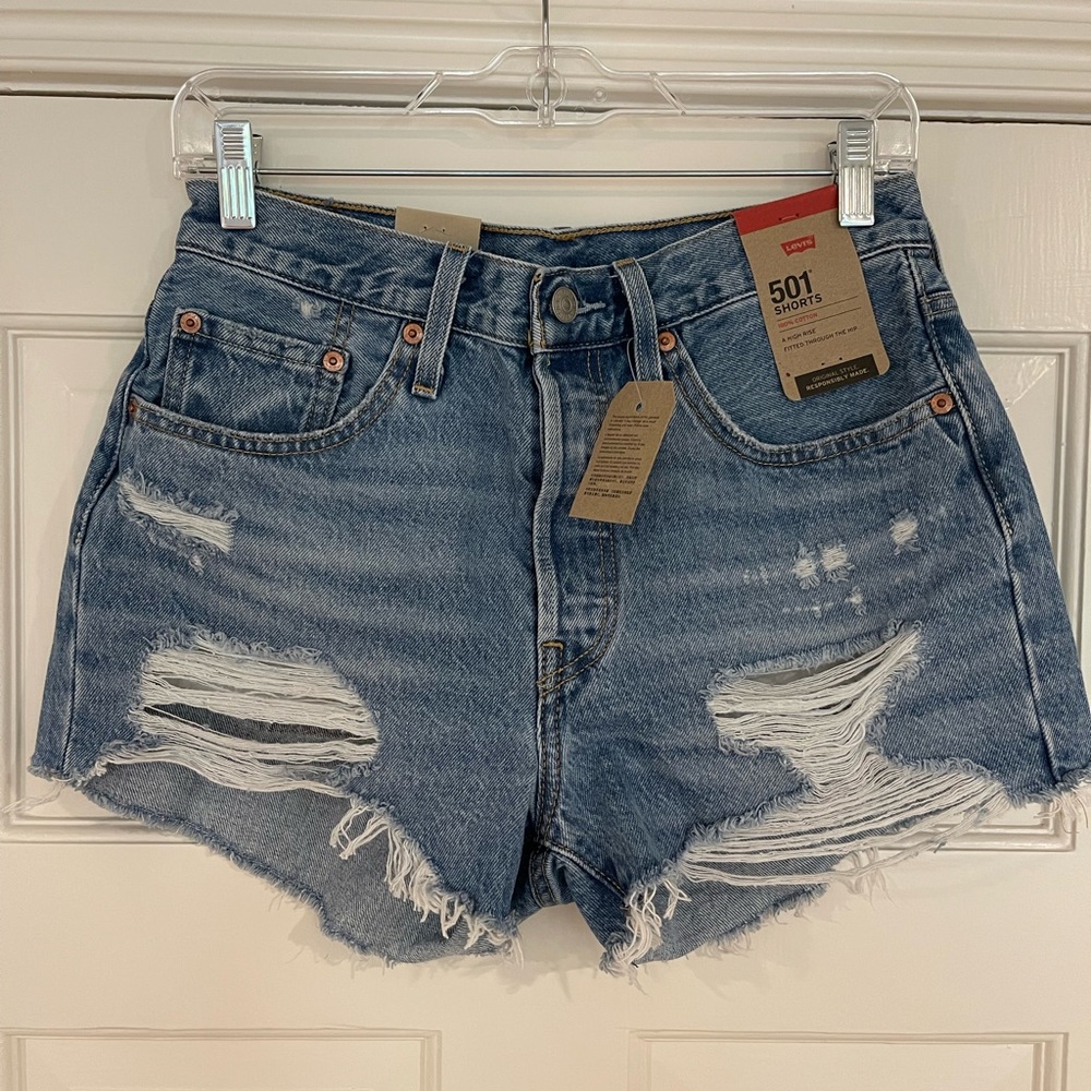 NWT Levi’s 501 Denim Shorts